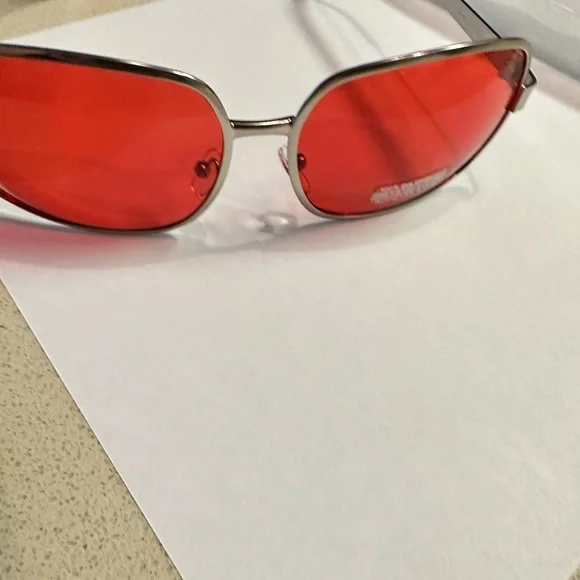 Tyler Durden Sunglasses Shades Fight Club NEW Oliver Peoples 523 Brad Pitt Red - Picture 14 of 16